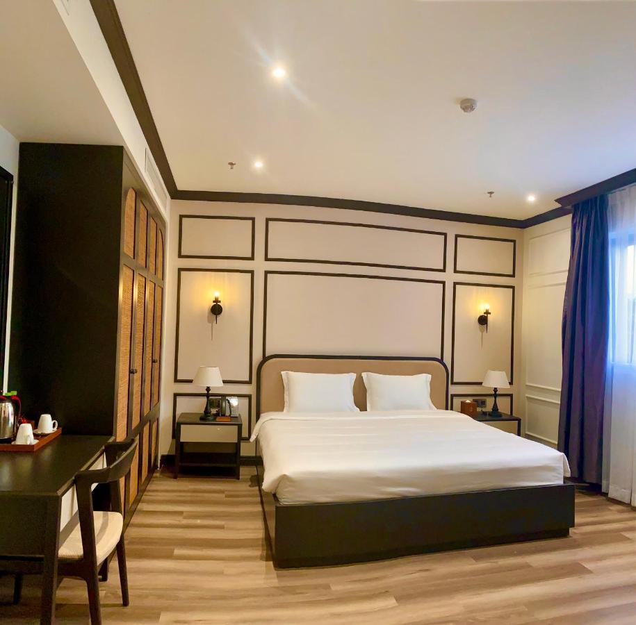 Khach San Robin Gia Nghia酒店 外观 照片