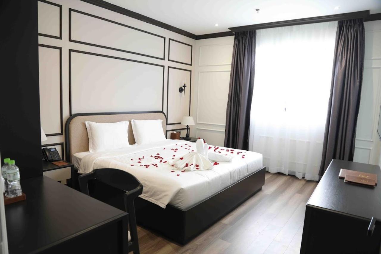 Khach San Robin Gia Nghia酒店 外观 照片