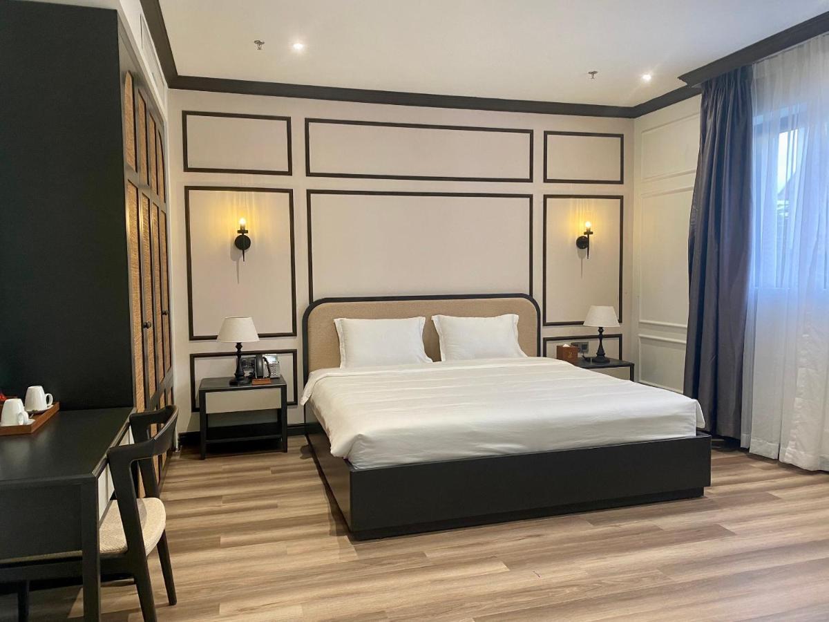 Khach San Robin Gia Nghia酒店 外观 照片